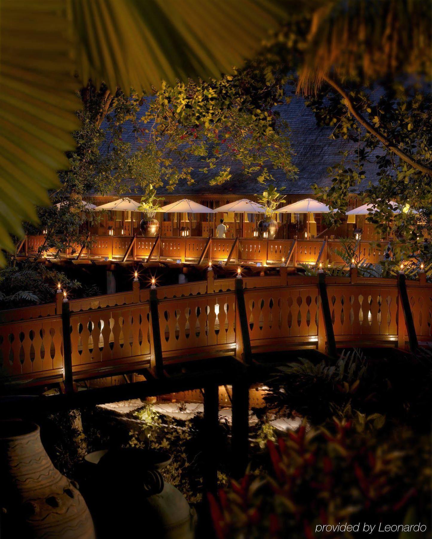 Tanjong Jara Resort, Terengganu - A Small Luxury Hotels Of The World Дунгун Экстерьер фото The River Cafe