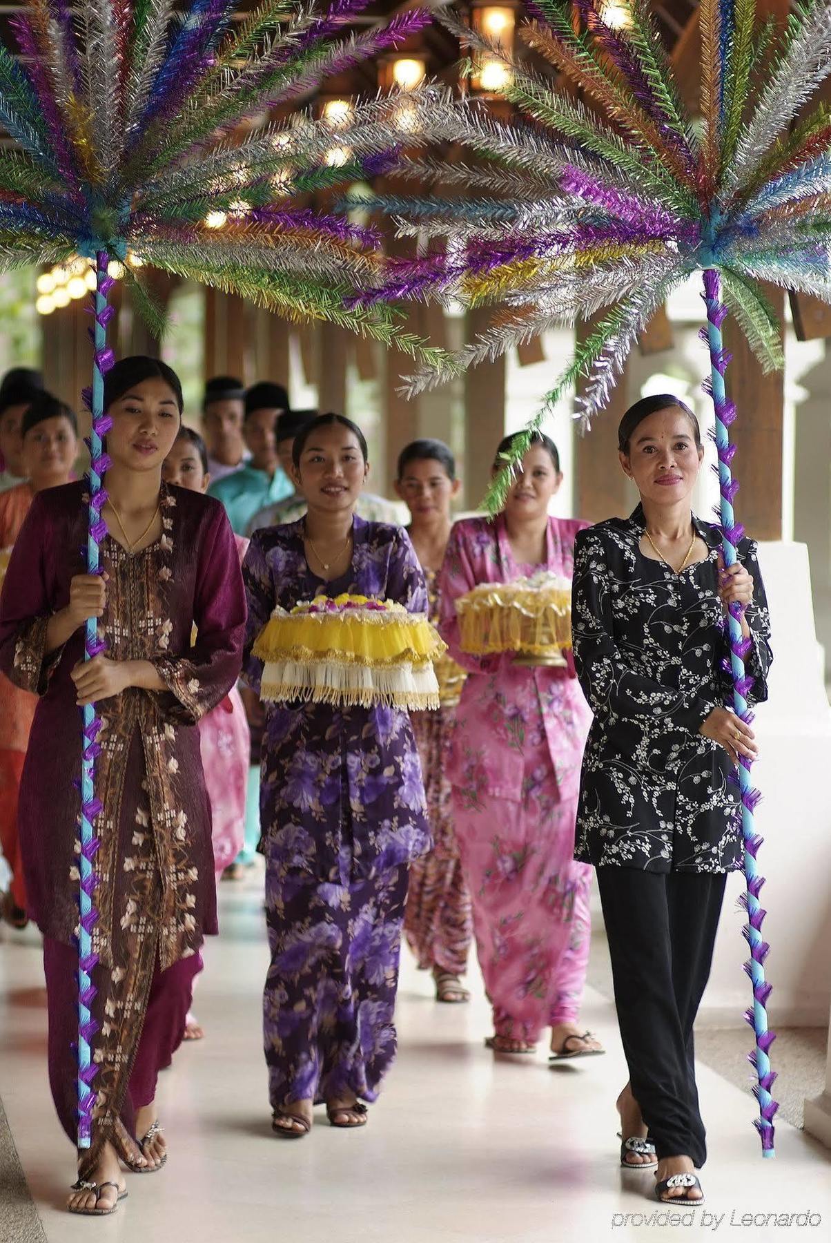 Tanjong Jara Resort, Terengganu - A Small Luxury Hotels Of The World Дунгун Экстерьер фото A traditional Javanese wedding procession